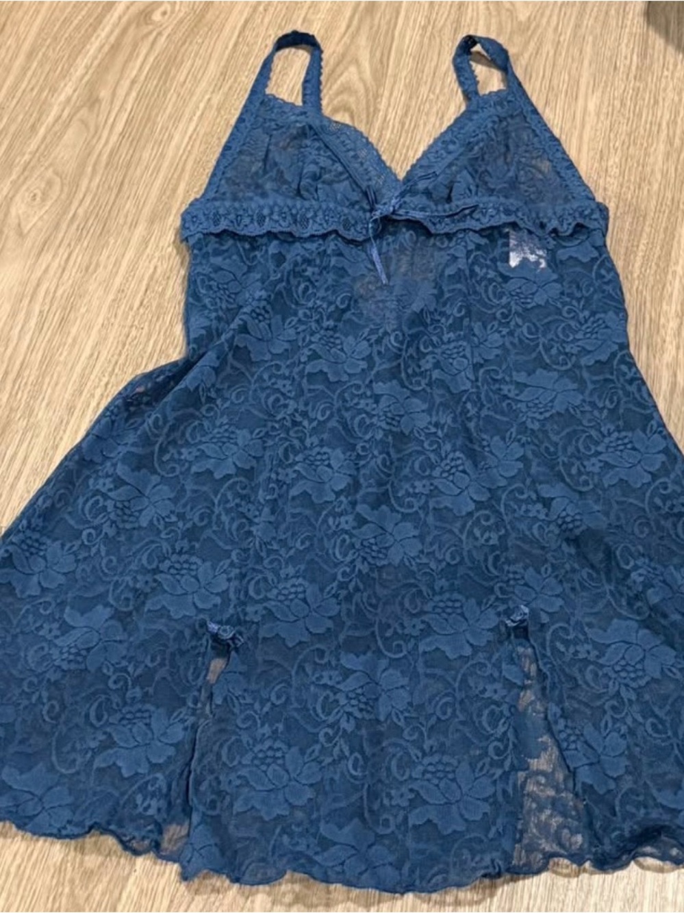 La vie en rose Women’s Navy Blue Lace Slip Dress